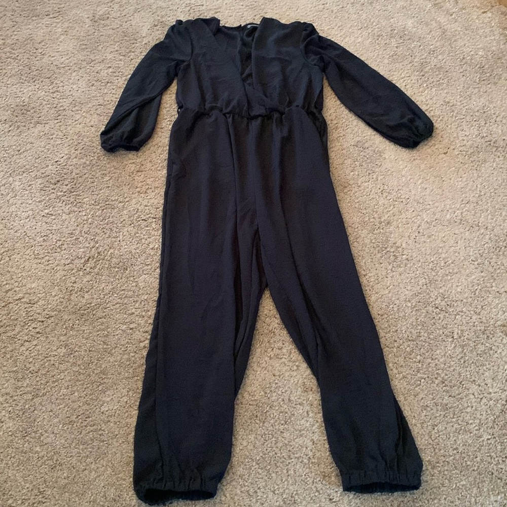 Woman’s black jumper